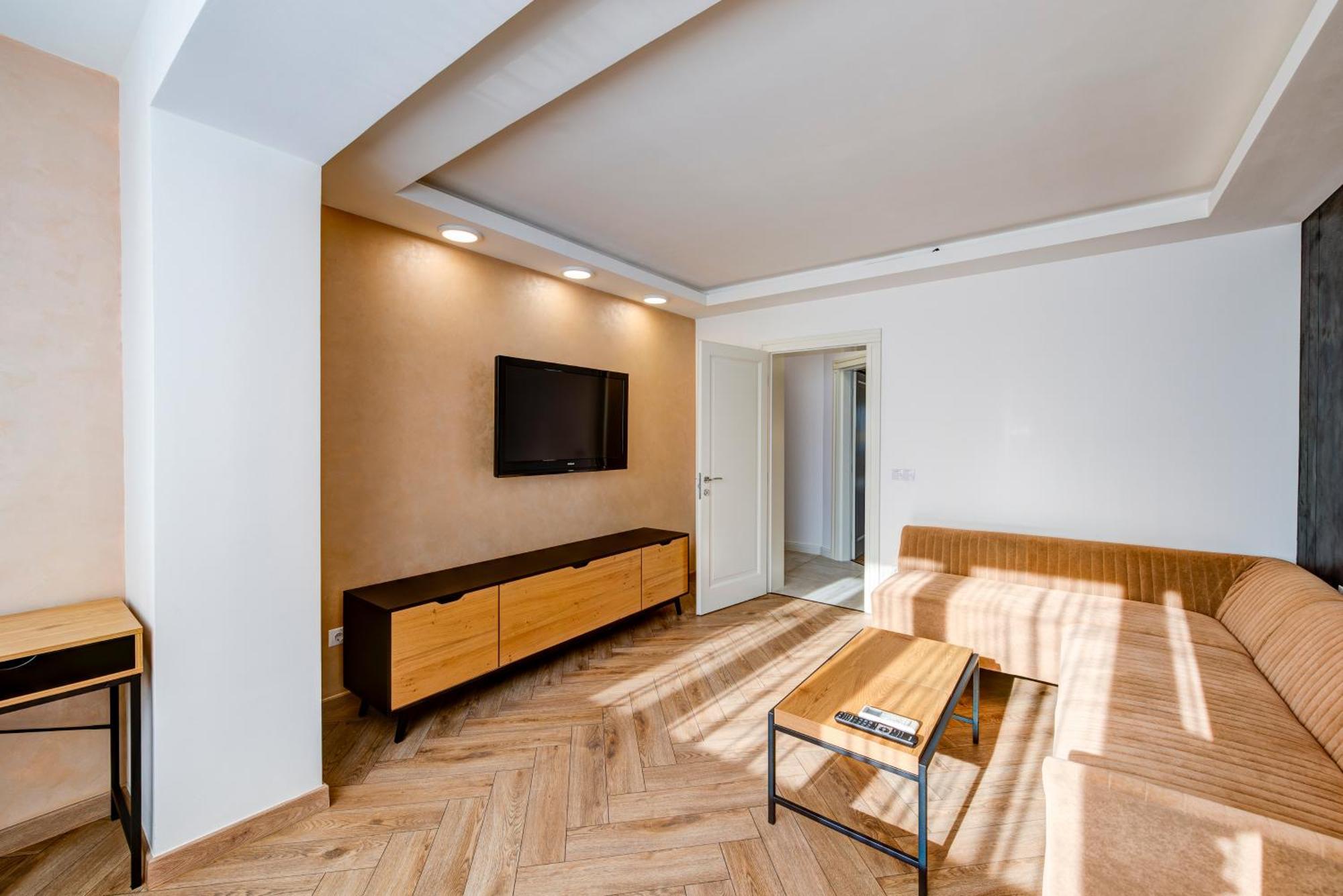 Montana Popa Aparthotel Blaj ภายนอก รูปภาพ